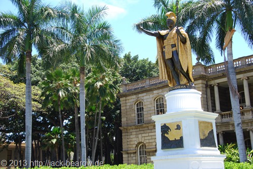 05_King-Kamehameha-Statue-Honolulu-Oahu-Hawaii